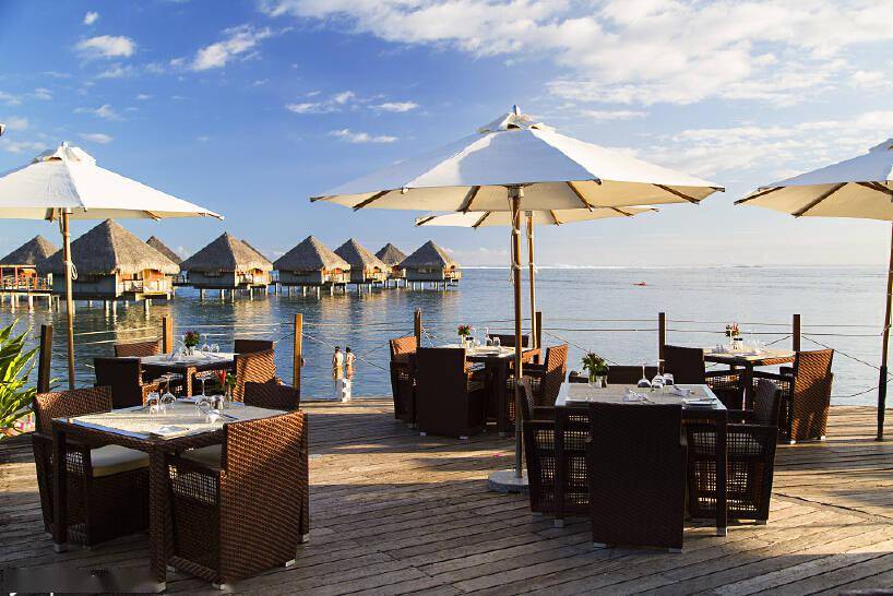 邂逅世界上最美丽的泻湖大溪地艾美度假村