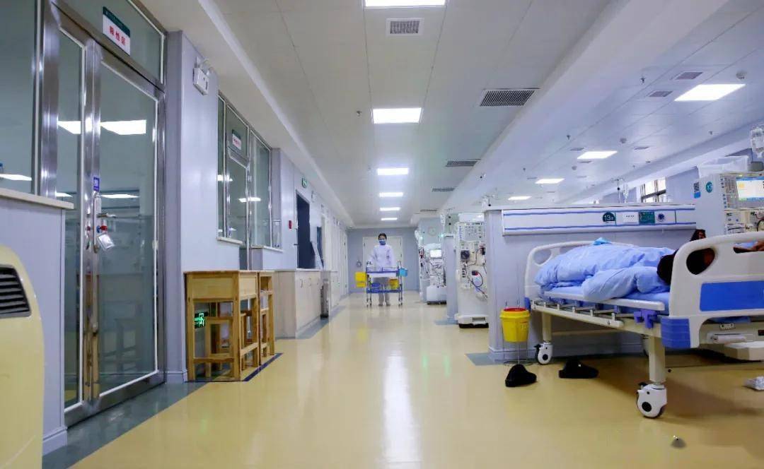 合理细心周到的服务每一位患者目前,该院血液透析室有医护人员10名