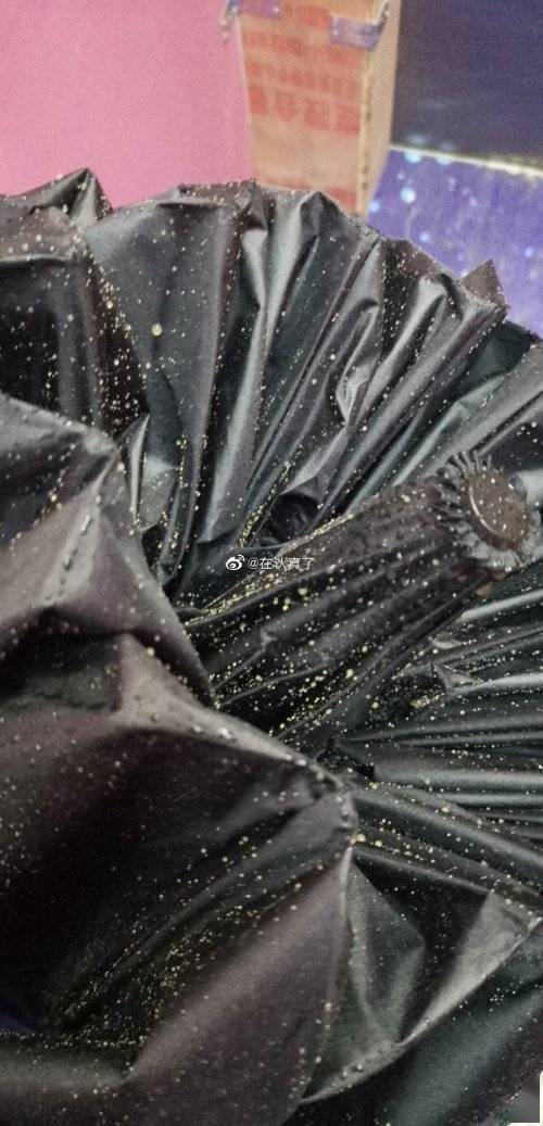 滤镜特效 拍同款 f88011c013c5477ab397e94ac41199aa.jpeg