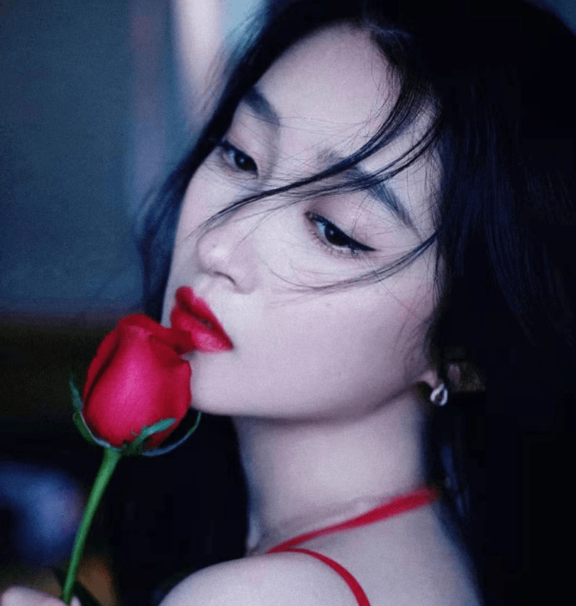 关晓彤土味来源脖子和大骨架成致命缺点御姐港风造型完美拯救