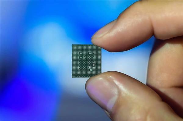 高通自曝首颗自研CPU内核骁龙芯片：2022年出样、面向高性能便携本