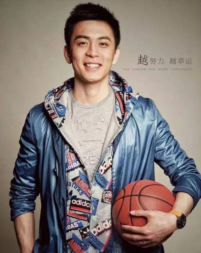 深挖看了吐槽大会才知道杨鸣这么帅