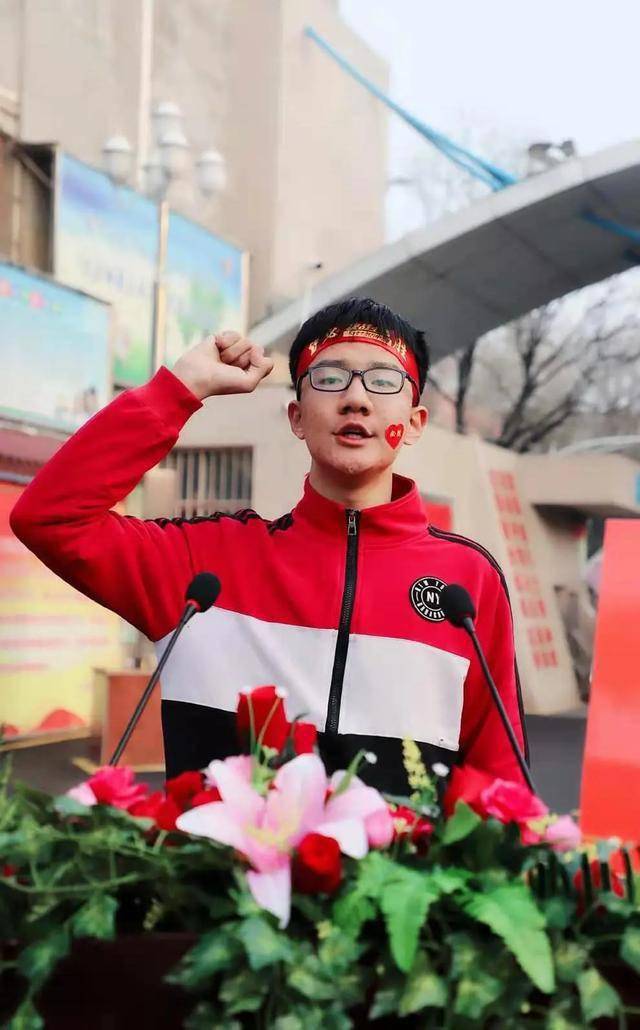 焦作市实验中学举行2021届中考百日冲刺誓师大会