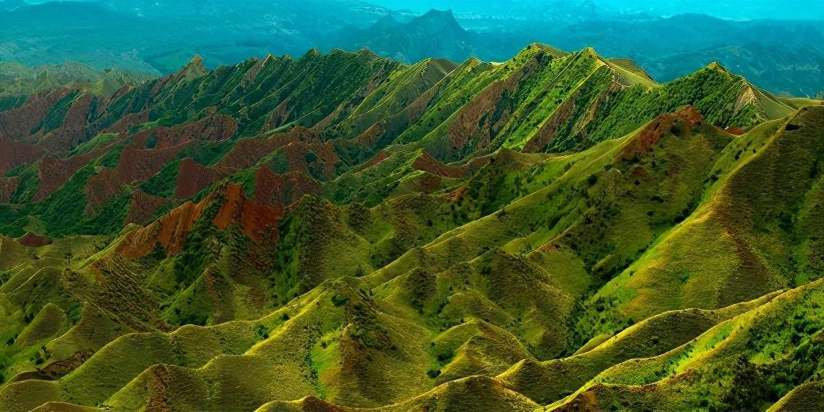 新疆天山层峦叠翠新疆泽普塔吉克乡新疆白哈巴转场新疆喀拉峻的春天新疆