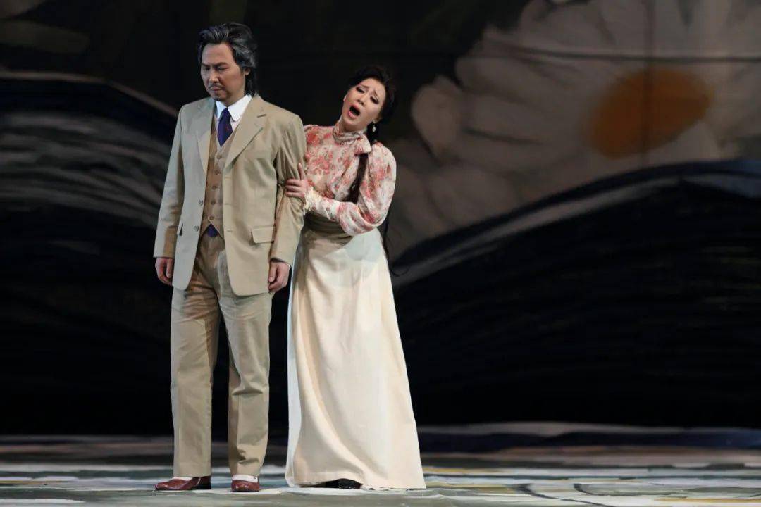 永不凋零的白色山茶花茶花女