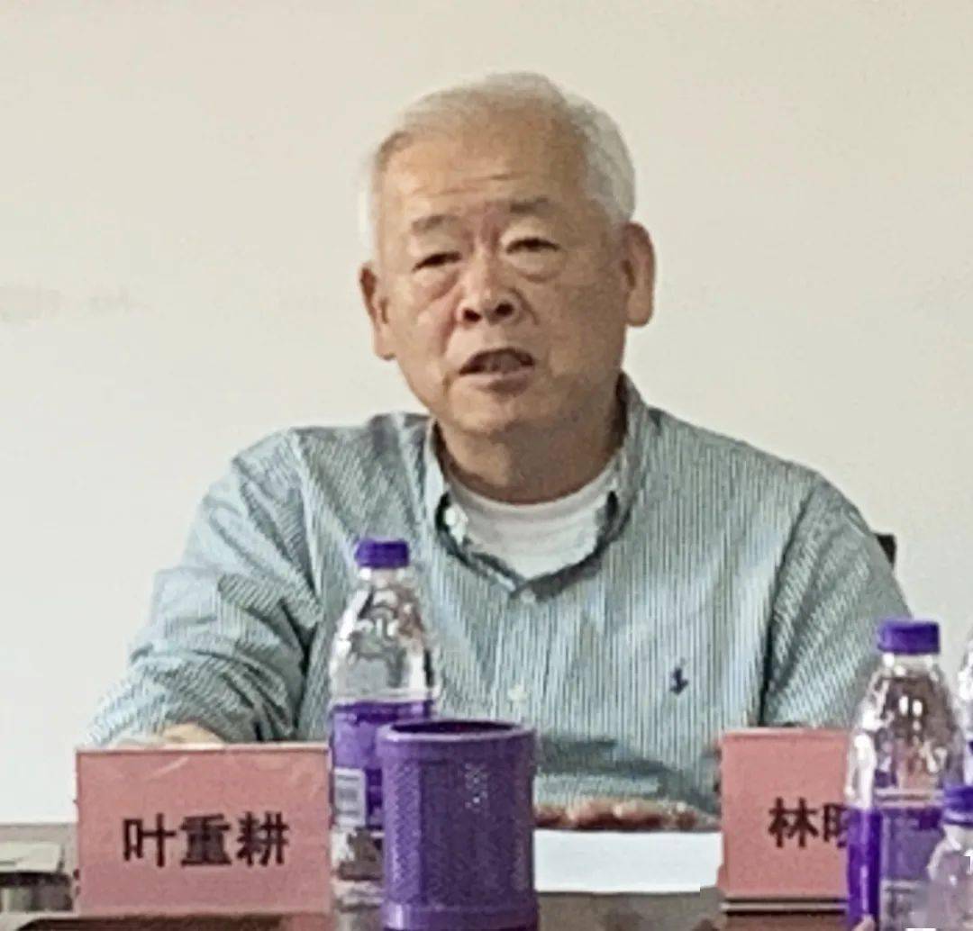 叶重耕会长讲话最后,叶重耕会长在总结中强调,诚信促进会第三届理事会