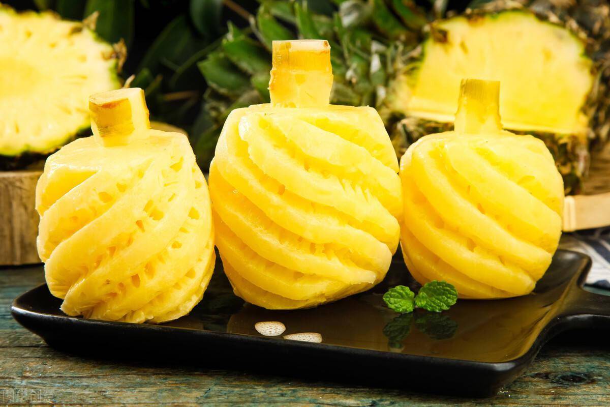 菠萝好吃但很涩牢记3个小技巧菠萝果肉清甜不酸不涩