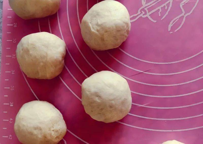 灯笼的做法大全图片步骤 b310606c606f402baaf17914bbc995f6.jpeg