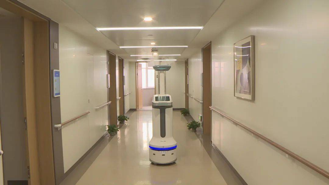 跟着记者去看普陀这里的智慧病房→_患者