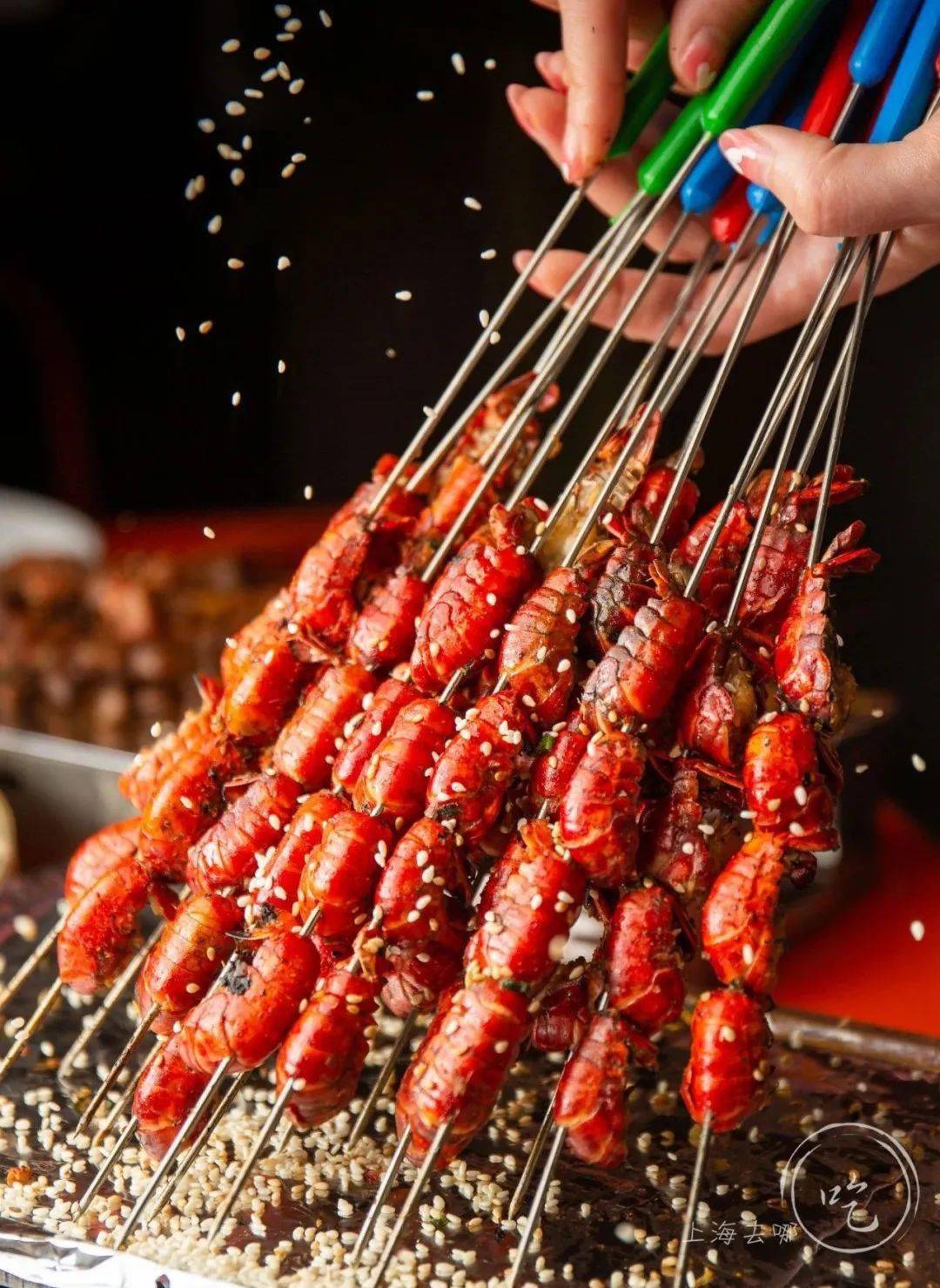 被发现了放学后才现身的撸串秘密基地小龙虾烤着吃