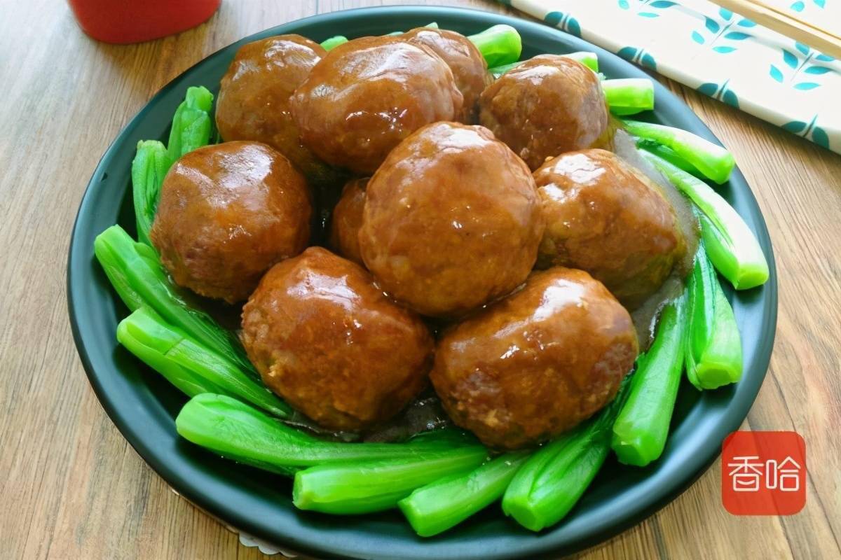 怎么做红烧狮子头肉丸 00e51951e6254dc6ac15d77f7a44b3ff.jpeg
