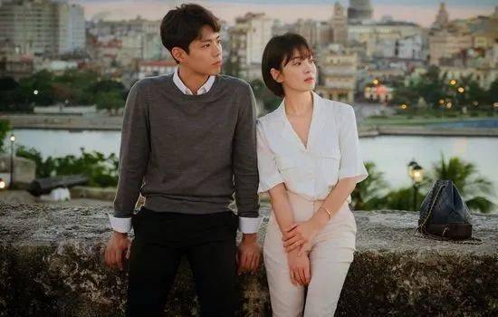 ins很火的韩剧 45e8a8230bf2488e88f97e351d8cb406.jpeg