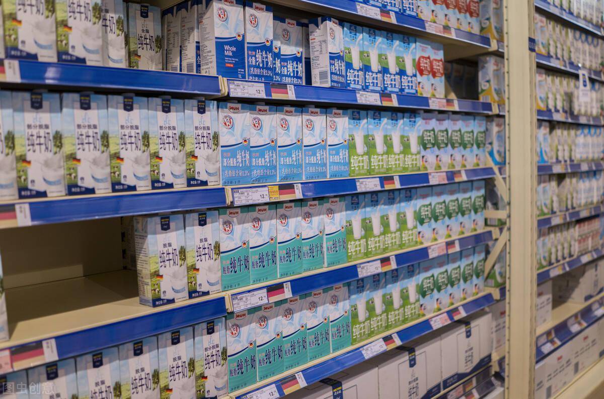 保质期7天的鲜牛奶为啥价格更贵值得买吗知道以后别喝错