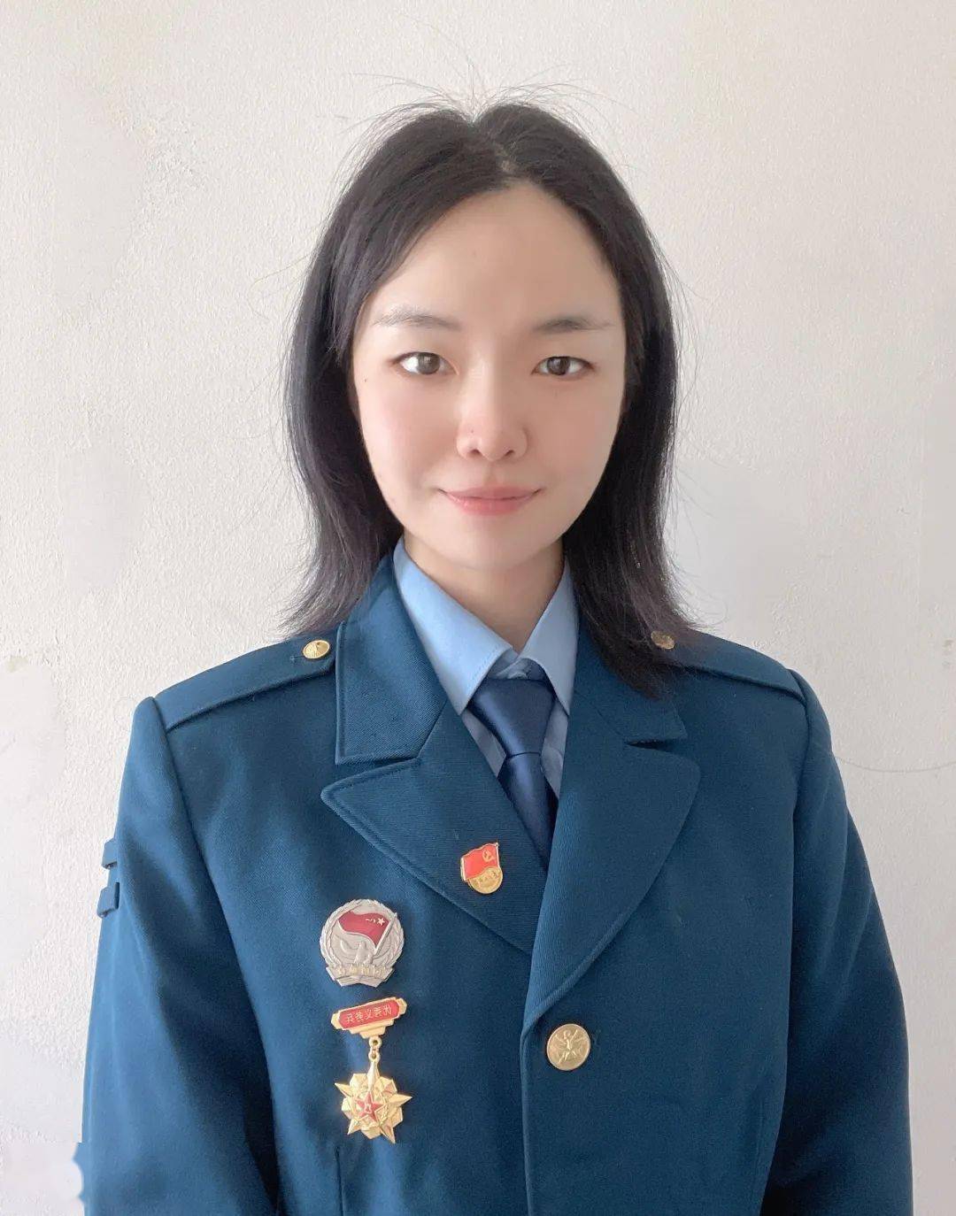 持一杆钢枪守卫在祖国的边疆