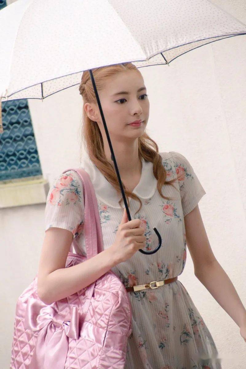 丰田太子爷破天荒要迎娶宝冢女星她长得像赫本家世可不简单呢