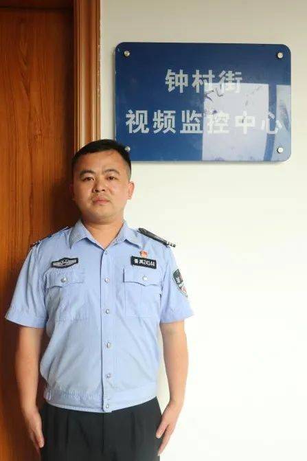 番禺辅警邓凯龙临危不乱制恶鹰眼守护社区平安正能量