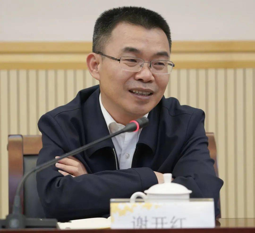 教育整顿青春心向党奋斗正当时今天听青年干警说