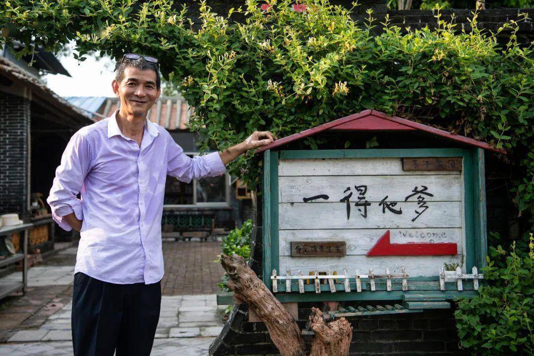 常青藤学霸离世,父亲为知名育儿博主:父母牺牲越大,孩子越痛苦_张岳