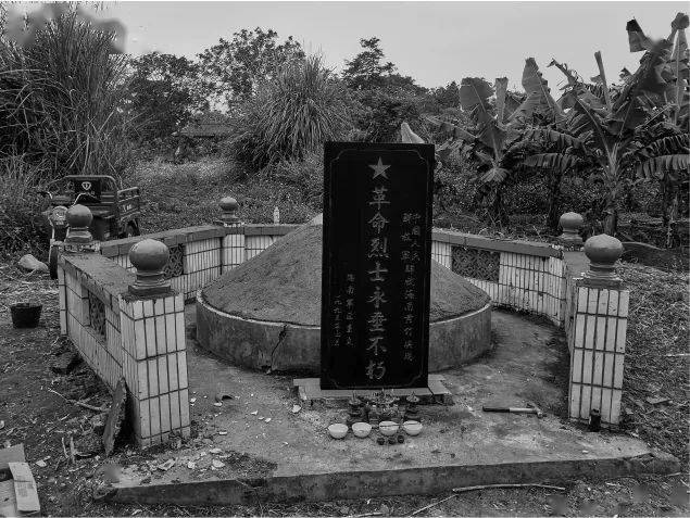 烈士陵园始建于1951年1999年10月15日改建落成最初有黄继光,杨根思