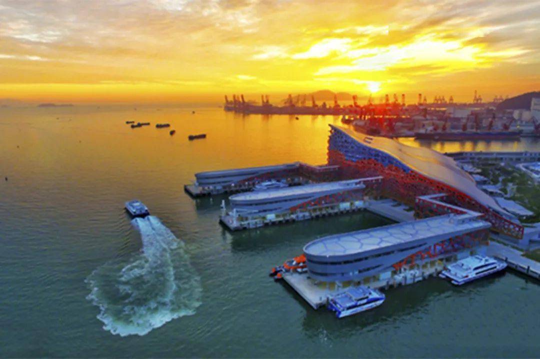 2月26日,深圳招商迅隆船务有限公司顺利通过深圳海事局的安全管理体系