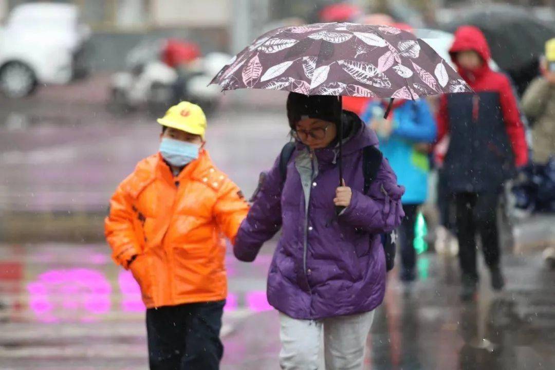 清明雨提前到67济南明后两天大风降雨降温快把棉大衣找出来