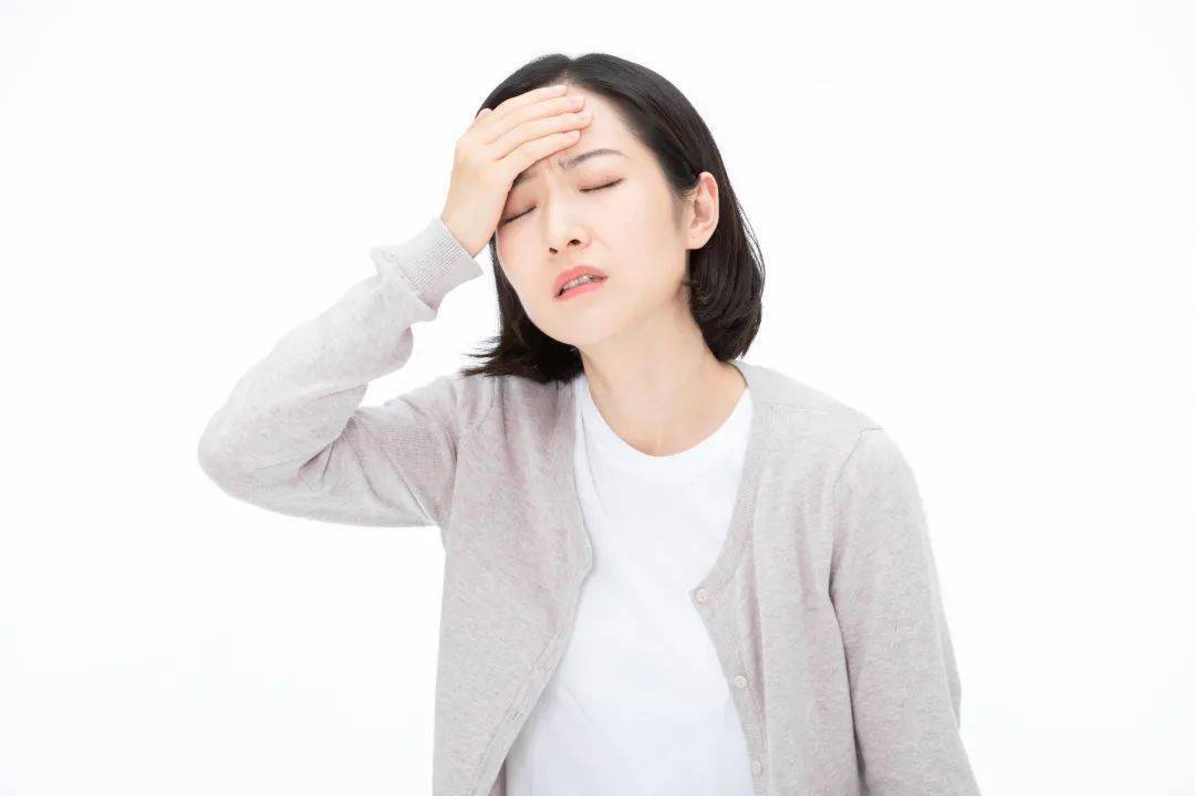 1)体质性低血压:多见于身体瘦弱的女性,家族一般有低血压病史,但通常