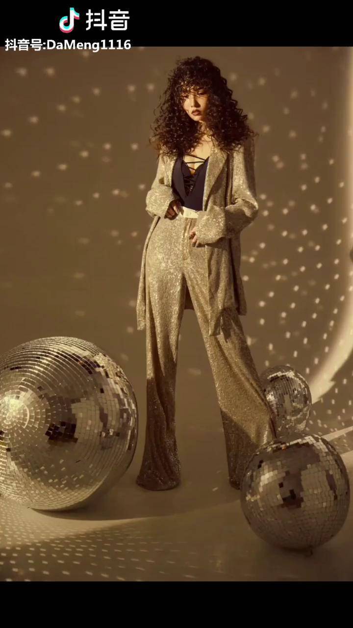 关于光致薇拉勇敢自信的女神元气flag立起来