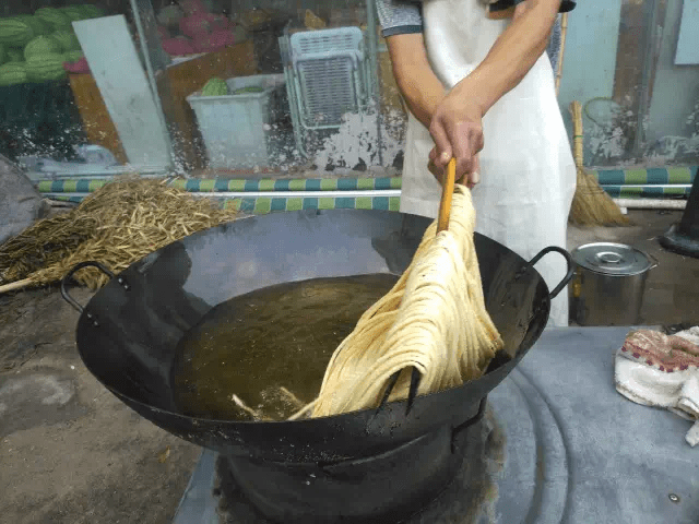 阜阳的馓子,吃的不是味道,而是情怀!_奶奶