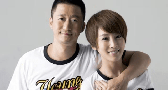 张亮连续4年cue前妻:这骚操作,服_寇静