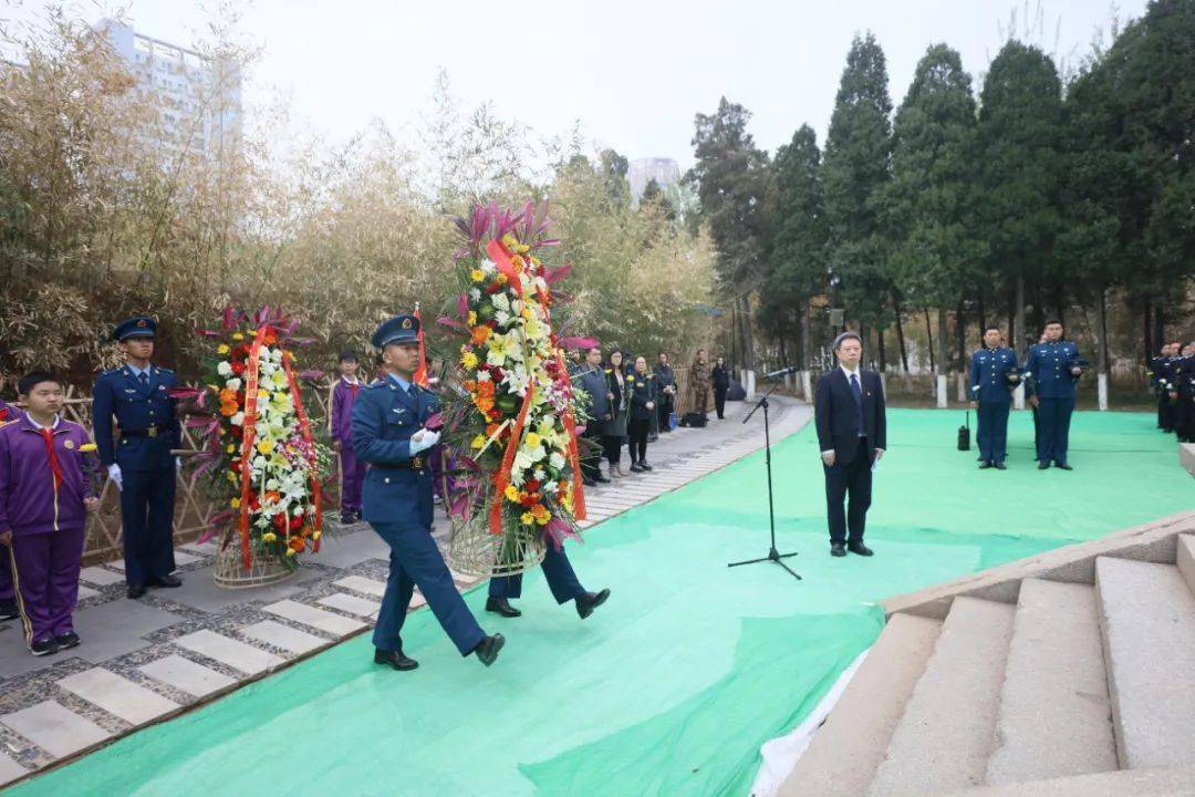 【党史学习教育】红桥区开展"清明祭英烈"群众性祭扫活动_烈士纪念碑