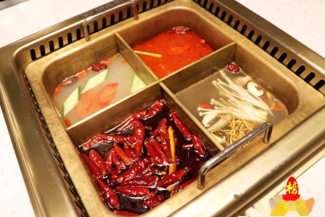 裕华万达民国风渝味火锅店139元四味锅底8荤4素自助小料酸梅汤体验在