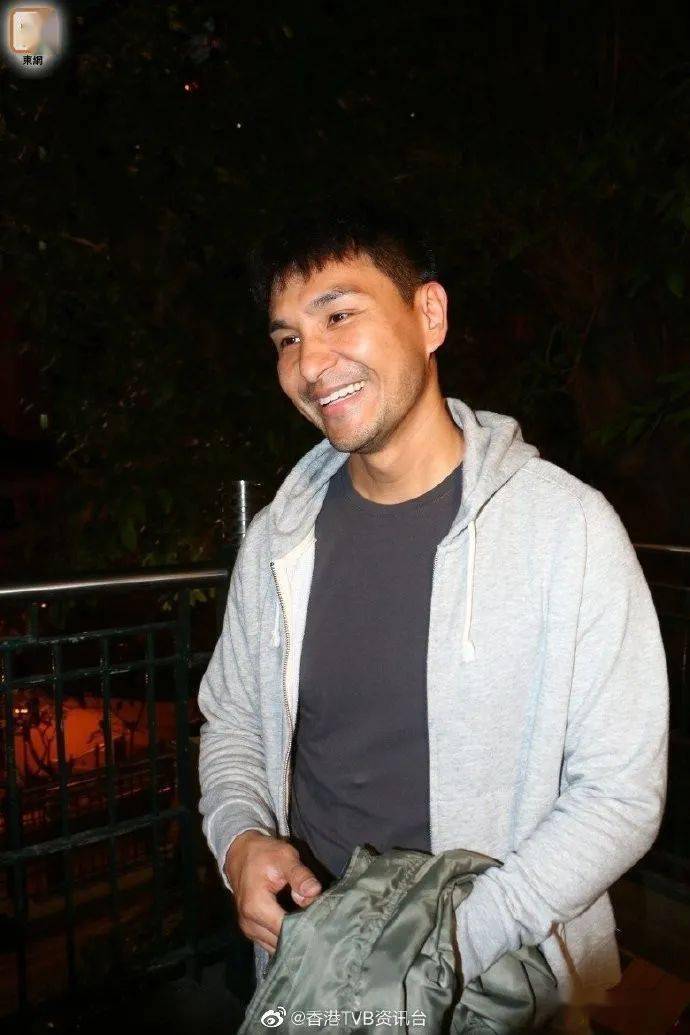 陈展鹏凑女如锻炼!拍剧狂跑没有难度