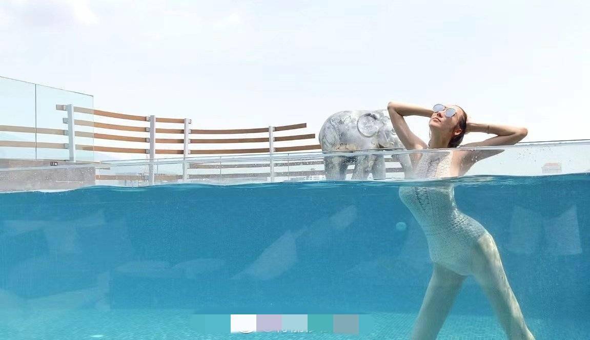 蒋丽莎大方展示身材五年生四胎身姿仍妖娆直播带货贴补家用