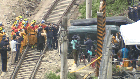 67台铁出轨事故搜救进展:最后一具罹难者遗体被移出