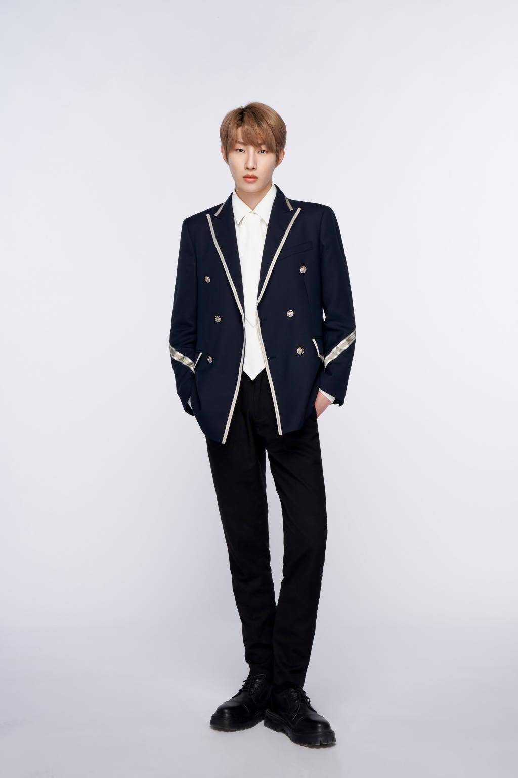 在韩国训练过3年,参加《少年之名》没出道,创4排名进入出道位_奥斯卡