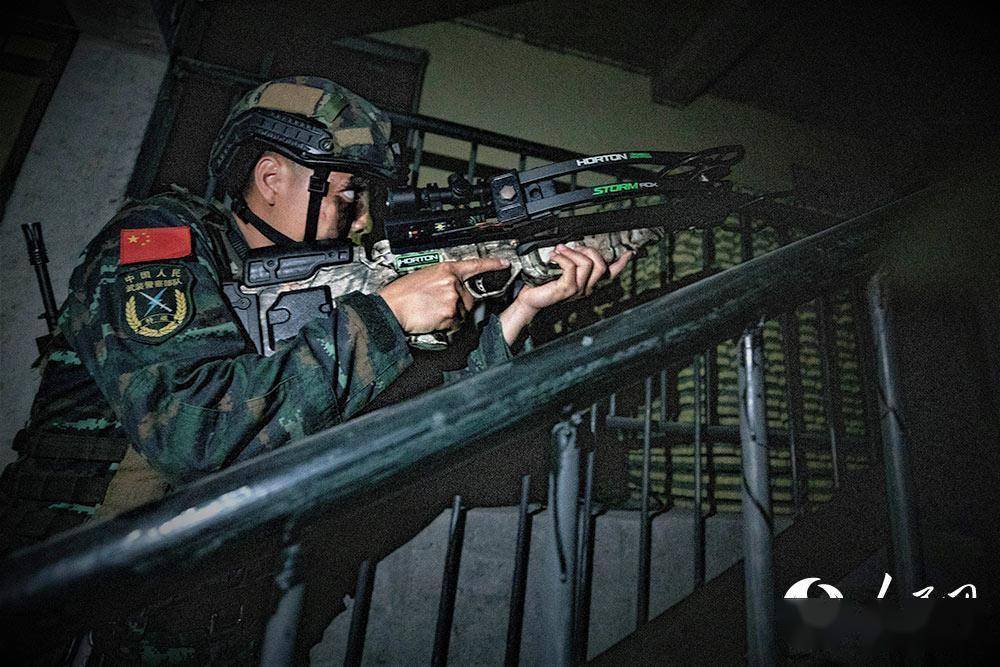 闪电突击!武警广西总队贺州支队开展夜间反恐演练