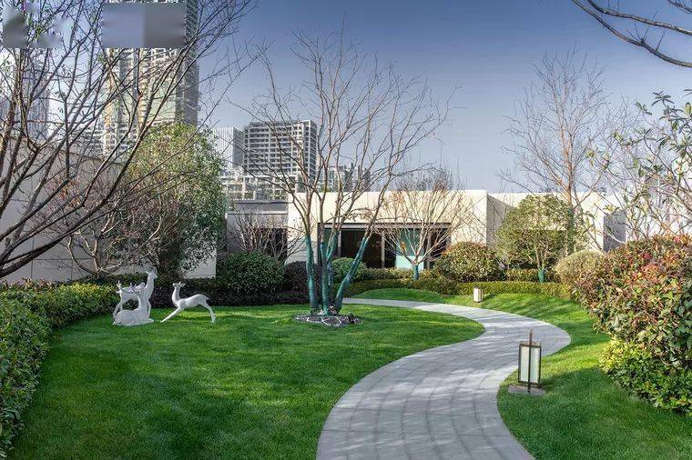 合肥当代天鹅湖moma启动区景观4)景观节点的组团绿化:小区内边角面积