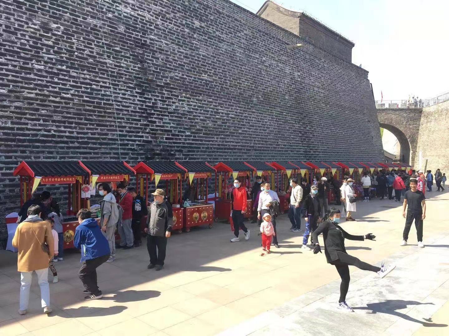 踏春赏非遗 城垣品匠心——2021年北京明城墙清明非遗文化之约带来不一样的体验