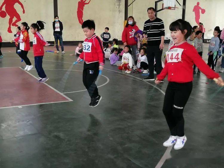 龙源湖学校举行2021年春季学生田径运动会