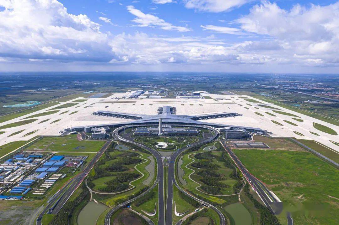 对于胶州而言,胶东国际机场是其发展进程中的巨大转折点.