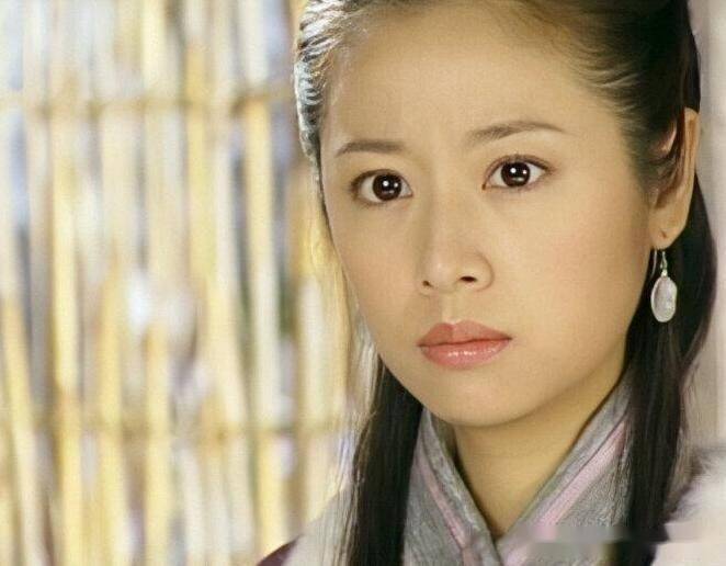 《新楚留香》20年:主演境遇悬殊大,有人嫁豪门,有人已离世_黎姿