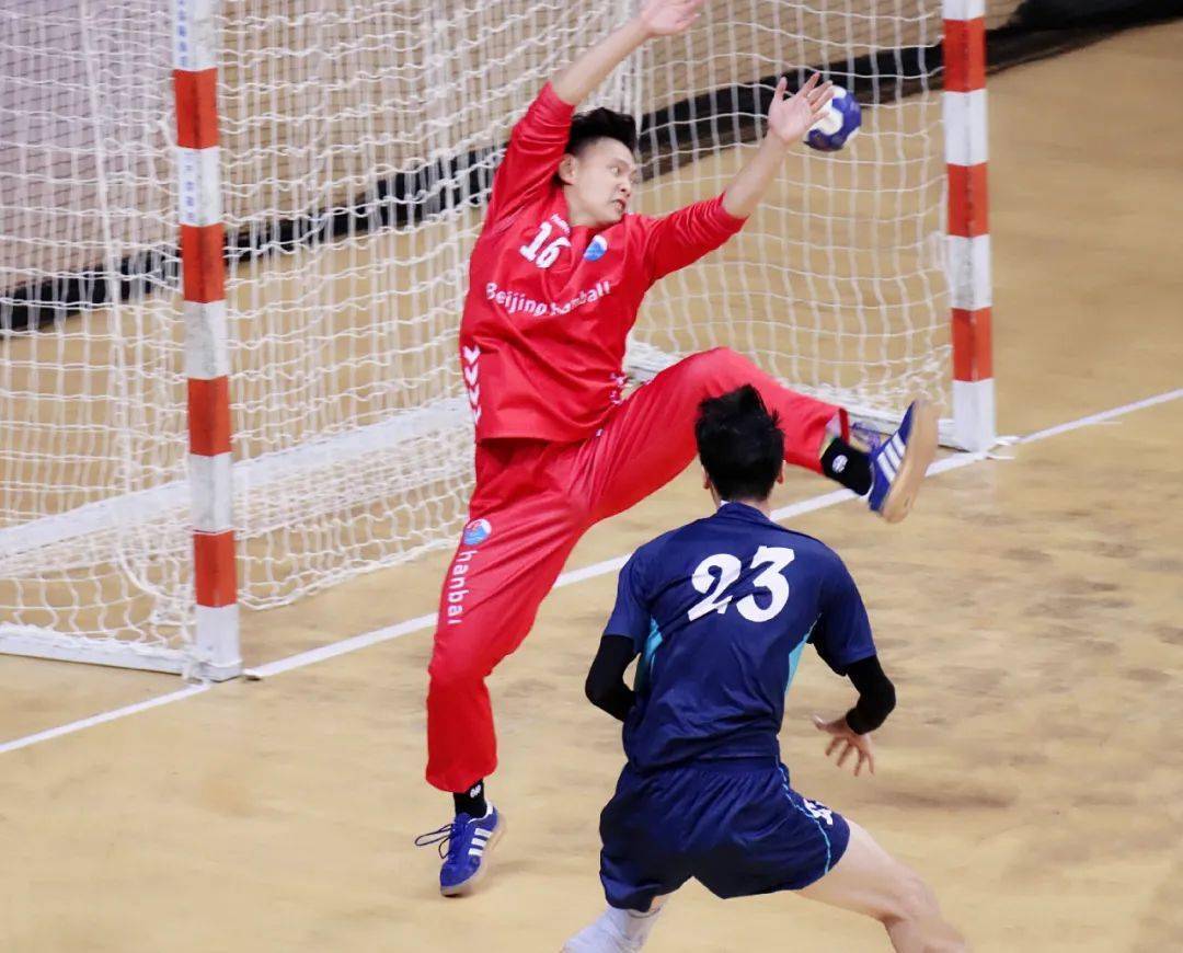 锦标赛周哲韬立功上海男手时隔七年再进四强