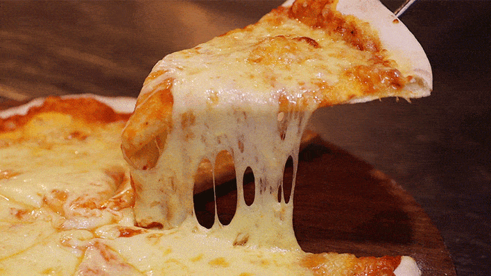 自带“血统”的意大利手工披萨，就藏在东钱湖的这家酒店里。
