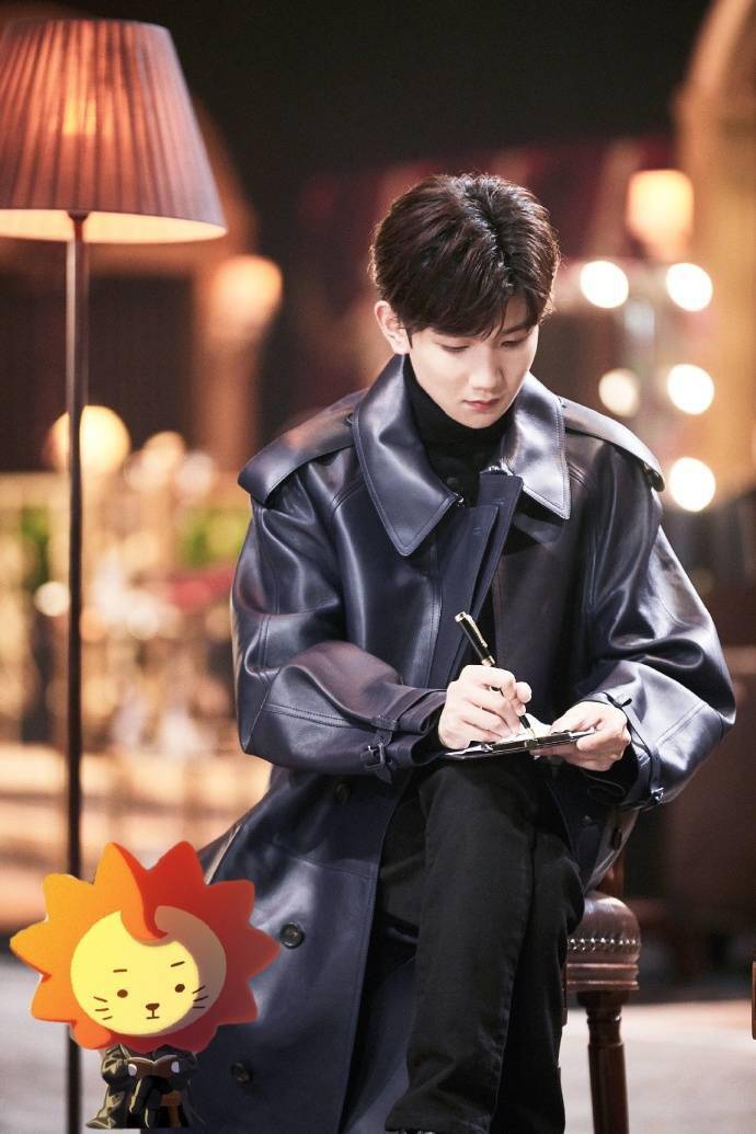 王源x莱阳不完全统计的同框父子两人真的太像了