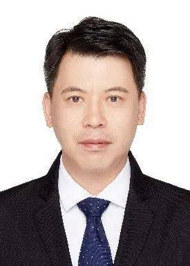 天津医科大学肿瘤医院王旭东教授于4月25日来我院出诊并手术