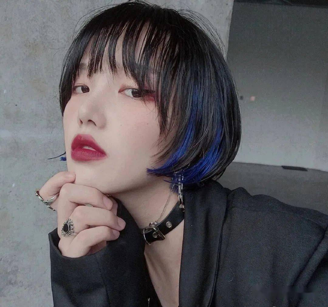 锁骨发挂耳染看起来显高级,时髦精必备的染发之一,适合短发超短发