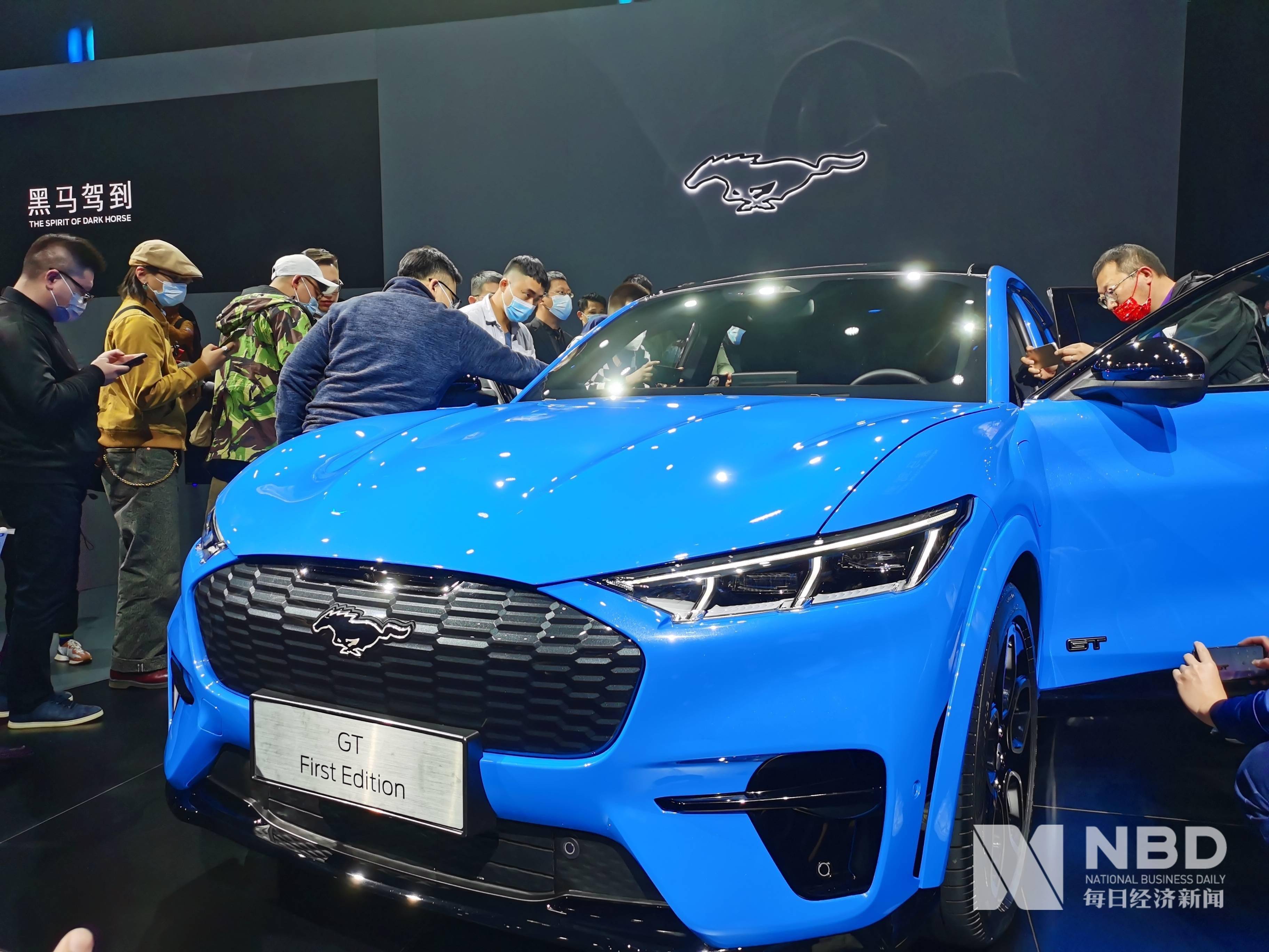 福特首款纯电动车mustang mach-e上市,电池由比亚迪供货,直销模式卖车