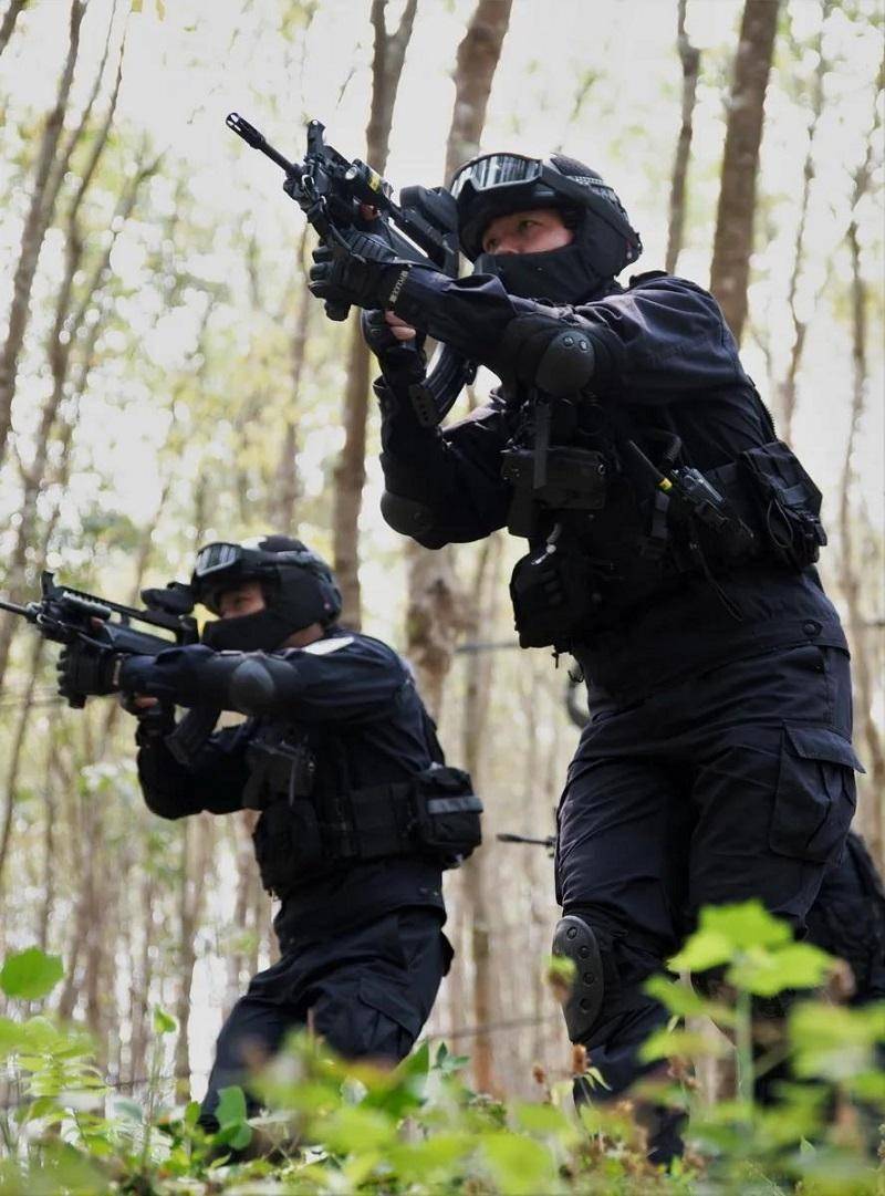 铁血斗志护国门——西双版纳边境管理支队边境特战小分队