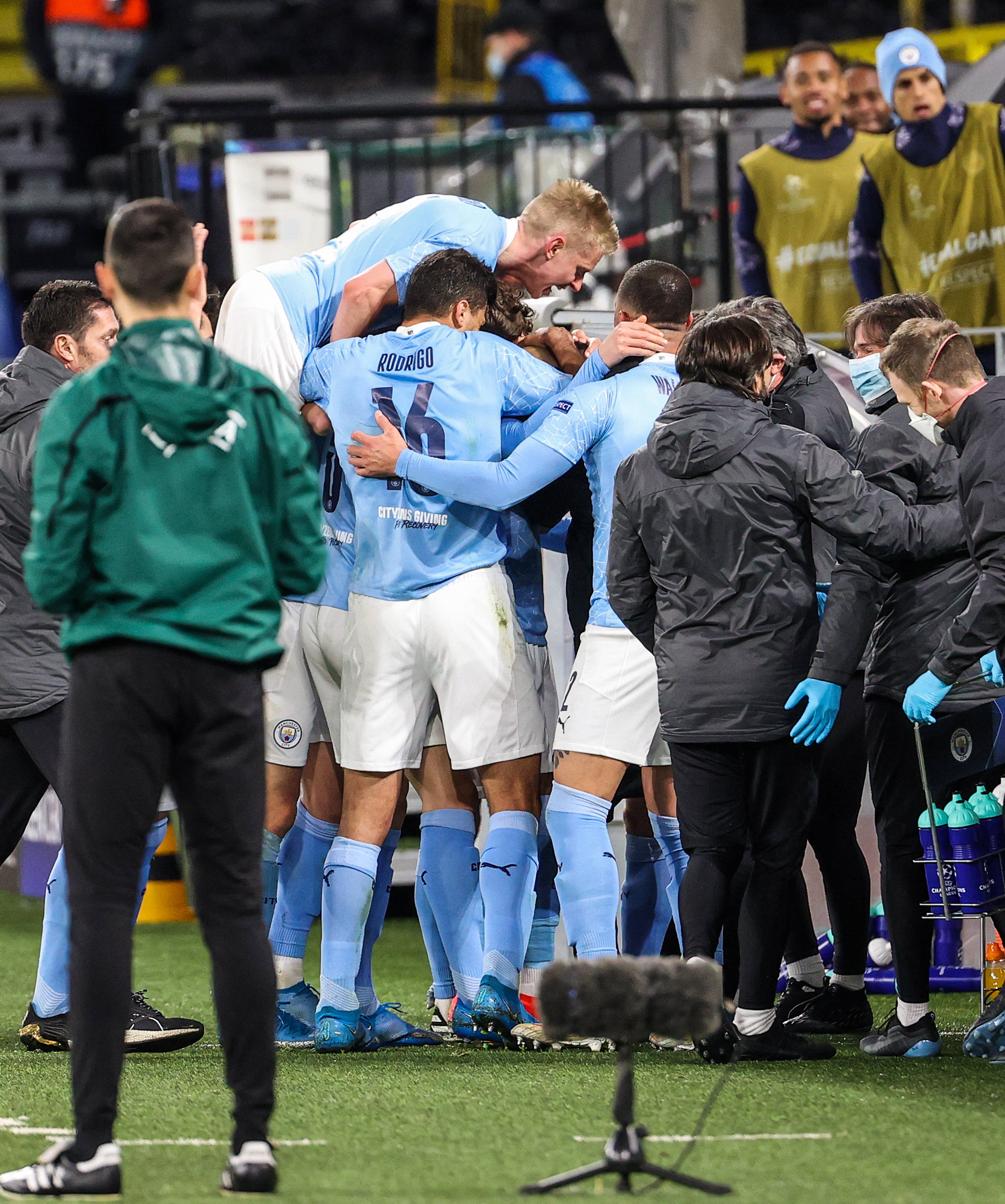 在德国多特蒙德进行的2020-2021赛季欧洲足球冠军联赛四分之一决赛次