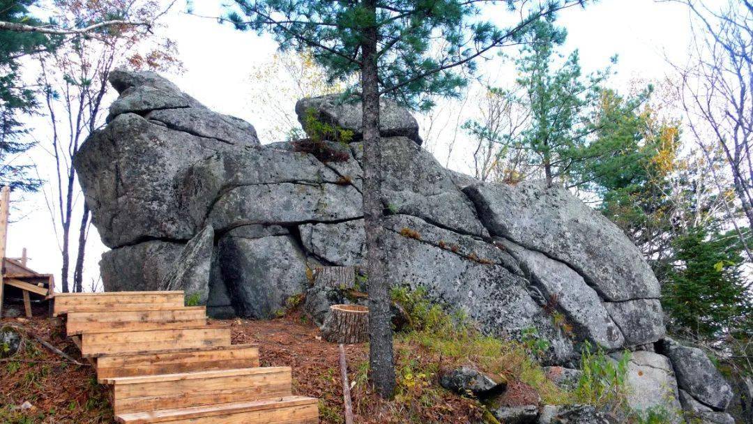 建党百年生态鹤岗100篇金顶山奇石九景